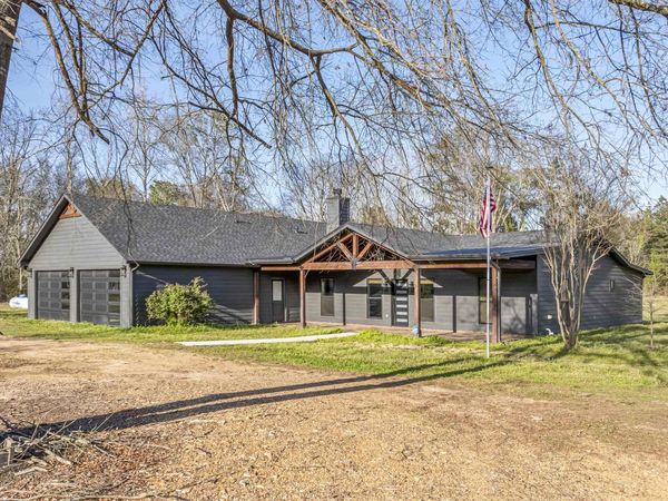 512 Pine St, Winthrop, AR 71866