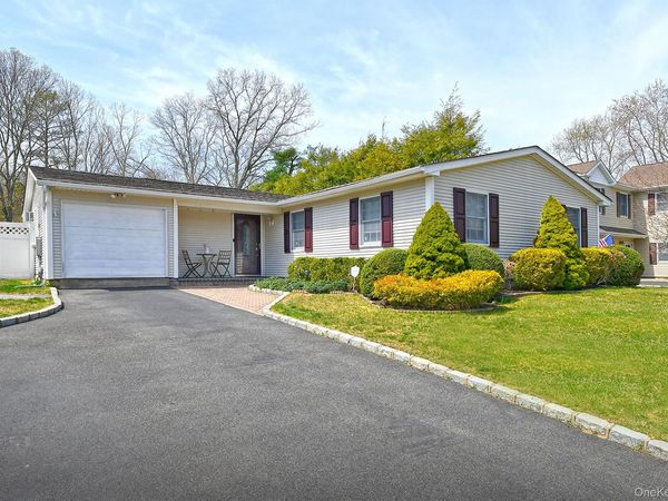 186 11th Avenue, Holtsville, NY 11742