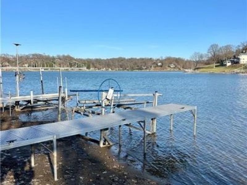 154 W Mohawk Drive, Malvern, OH 44644 Photo 8