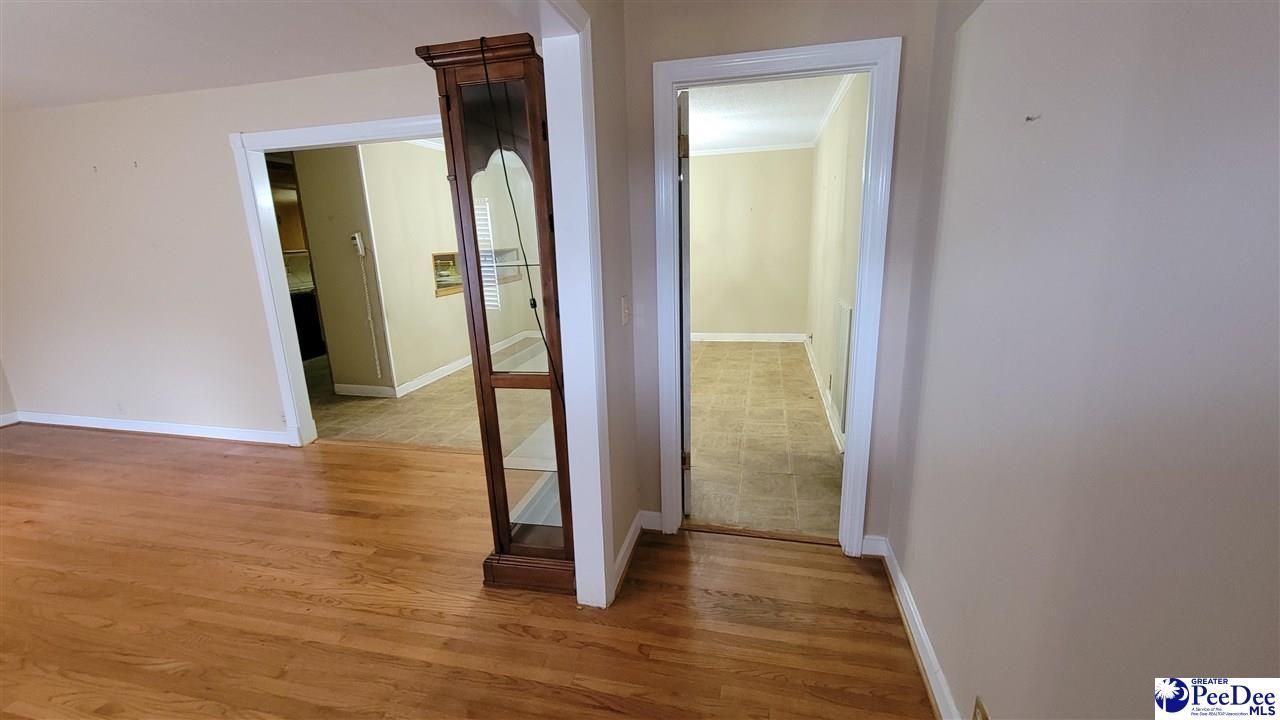 2400 S Robeson Ave Photo 9