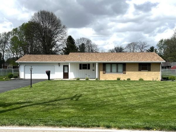 9480 N Country Club Road, Piqua, OH 45356