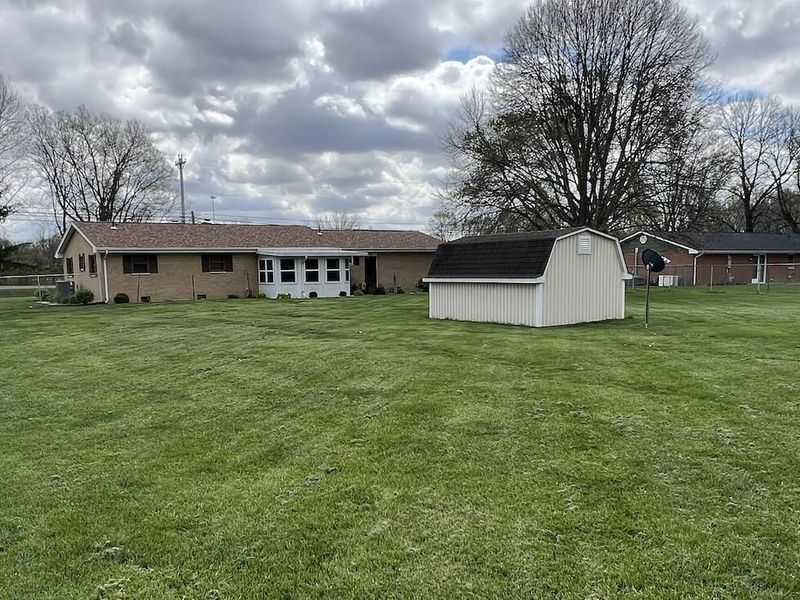 9480 N Country Club Road, Piqua, OH 45356 Photo 2