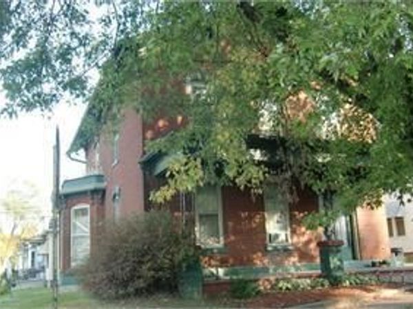 501 E 7TH, Muscatine, IA 52761