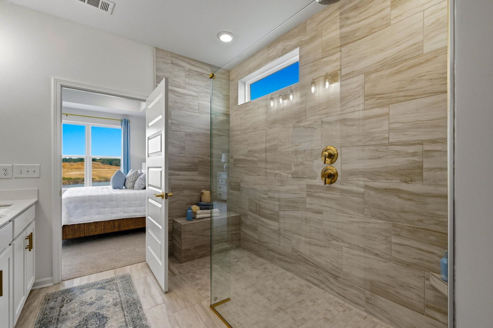 3064 Claredon St  Photo 16