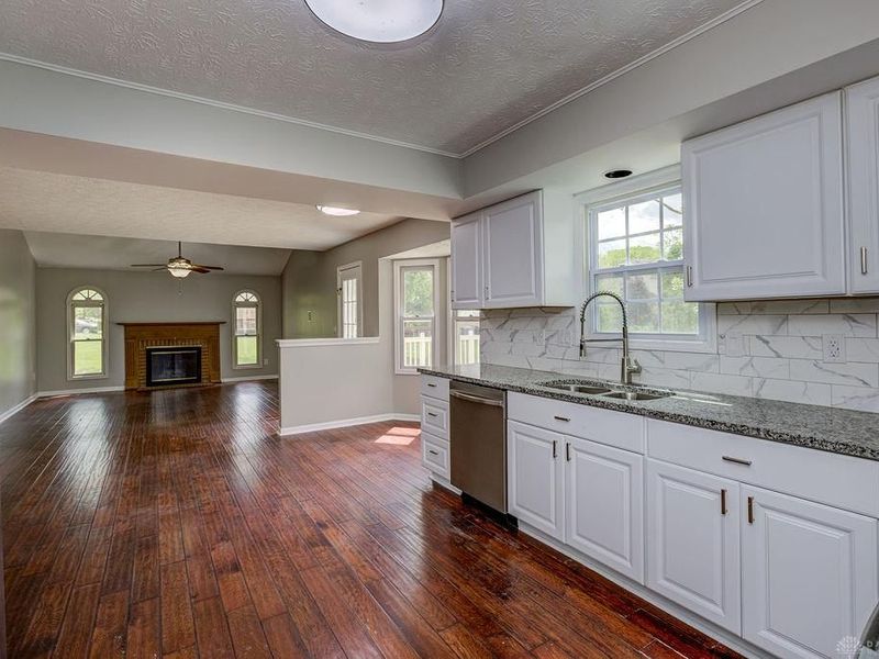 7497 Rolling Meadows Drive, West Chester Township, OH 45069 Photo 12