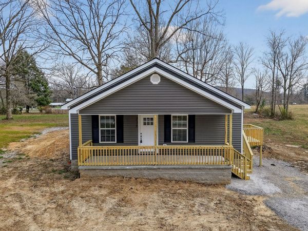 238 rich loop , Sparta, TN 38583