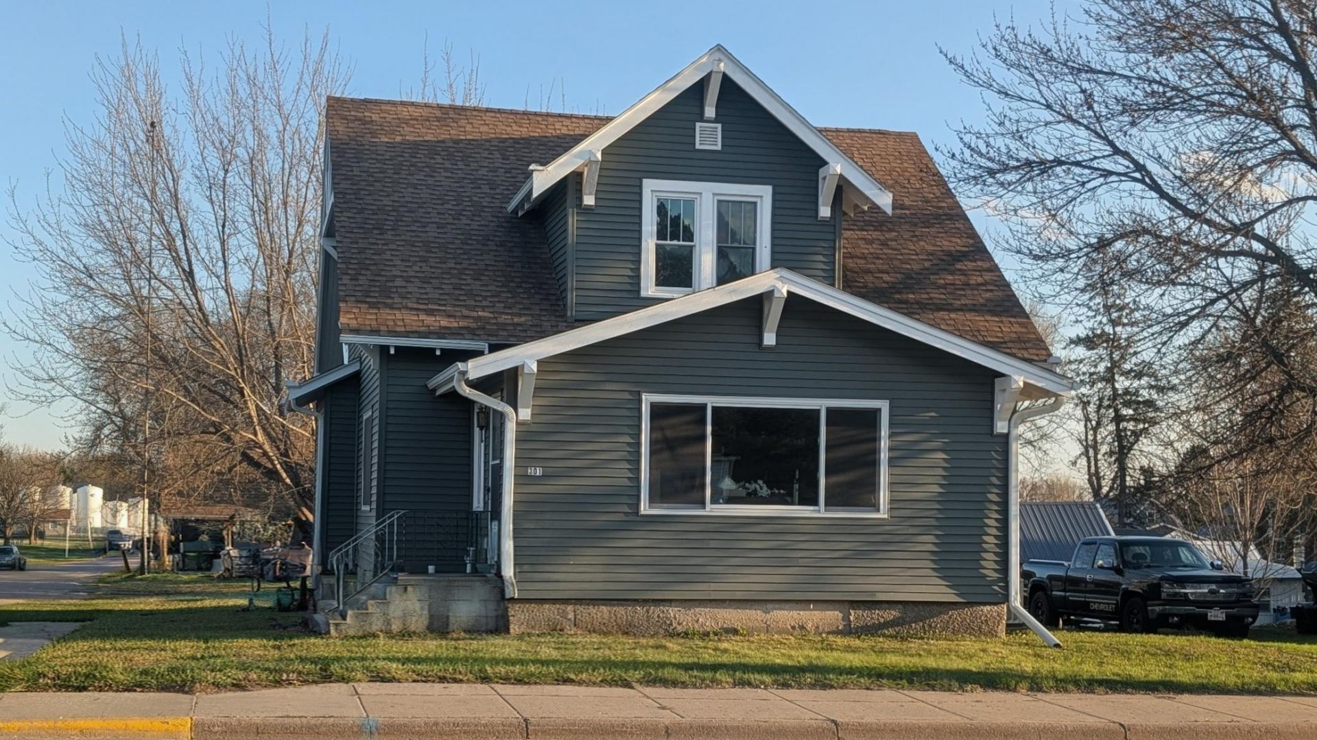 301 W 4th Street , Winthrop, MN 55396