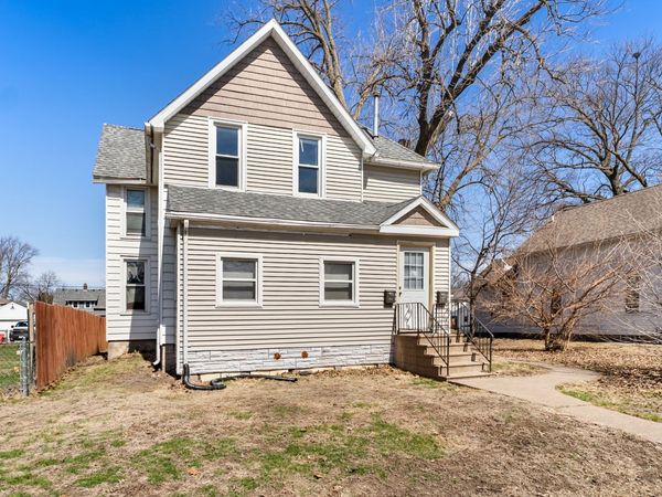 1128 W 14th Street , Davenport, IA 52804