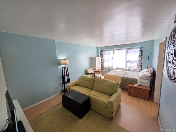 8515 Main Street, Unit 10S, Briarwood, NY 11435