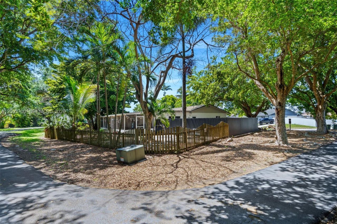 1752 S Anhinga Ln, Homestead, FL 33035 Photo