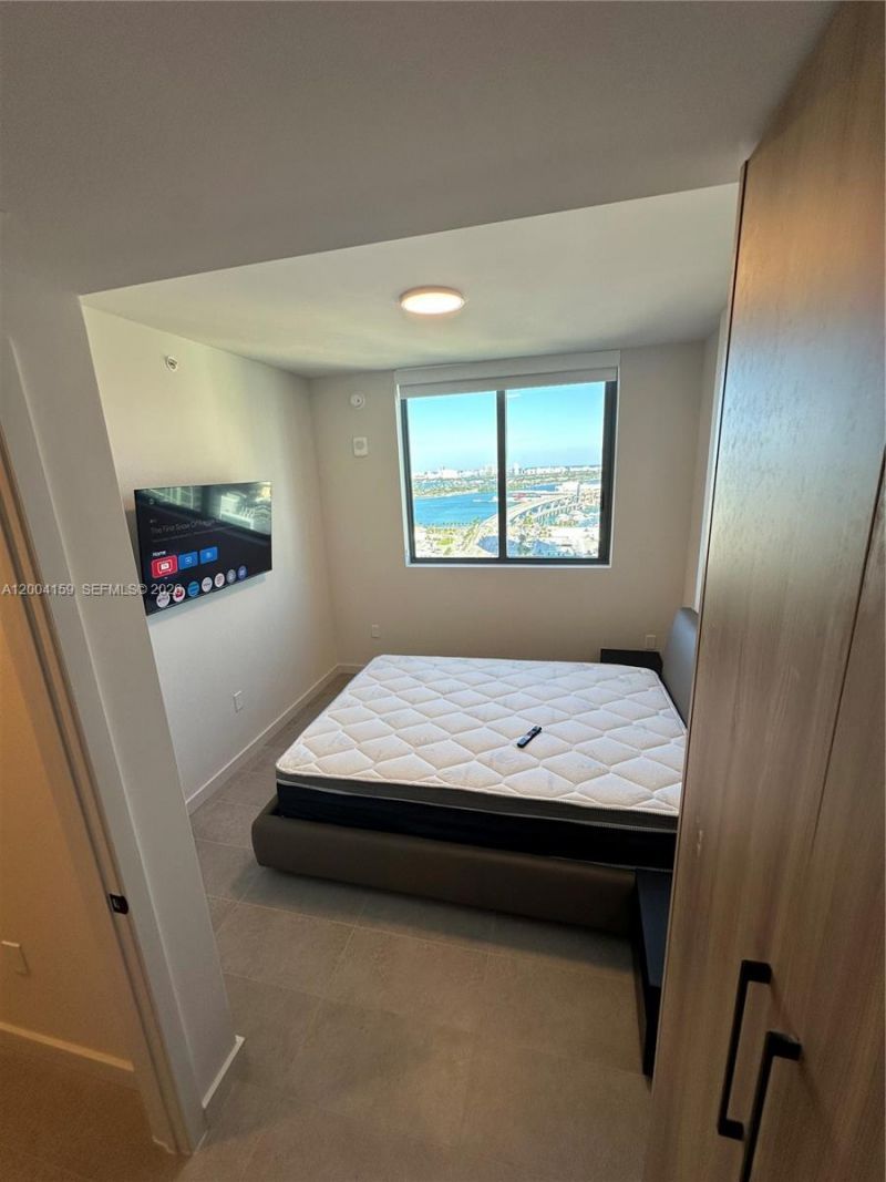 121 NE 5, Unit 2712, Miami, FL 33132 Photo