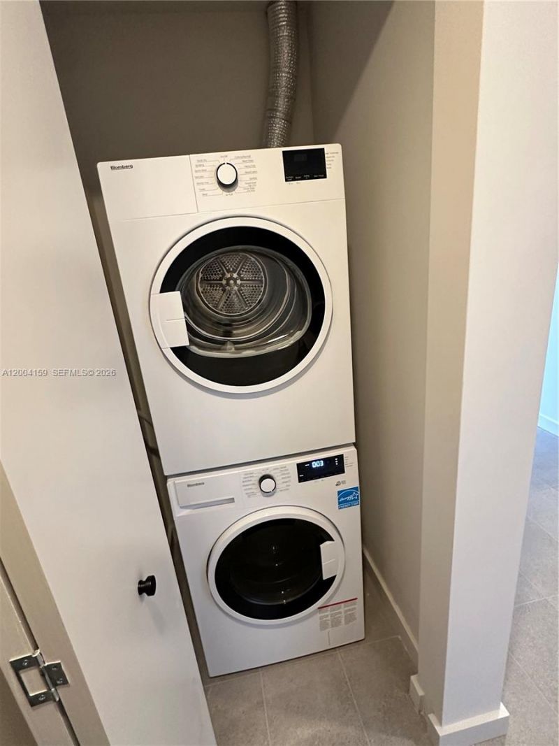 121 NE 5, Unit 2712, Miami, FL 33132 Photo