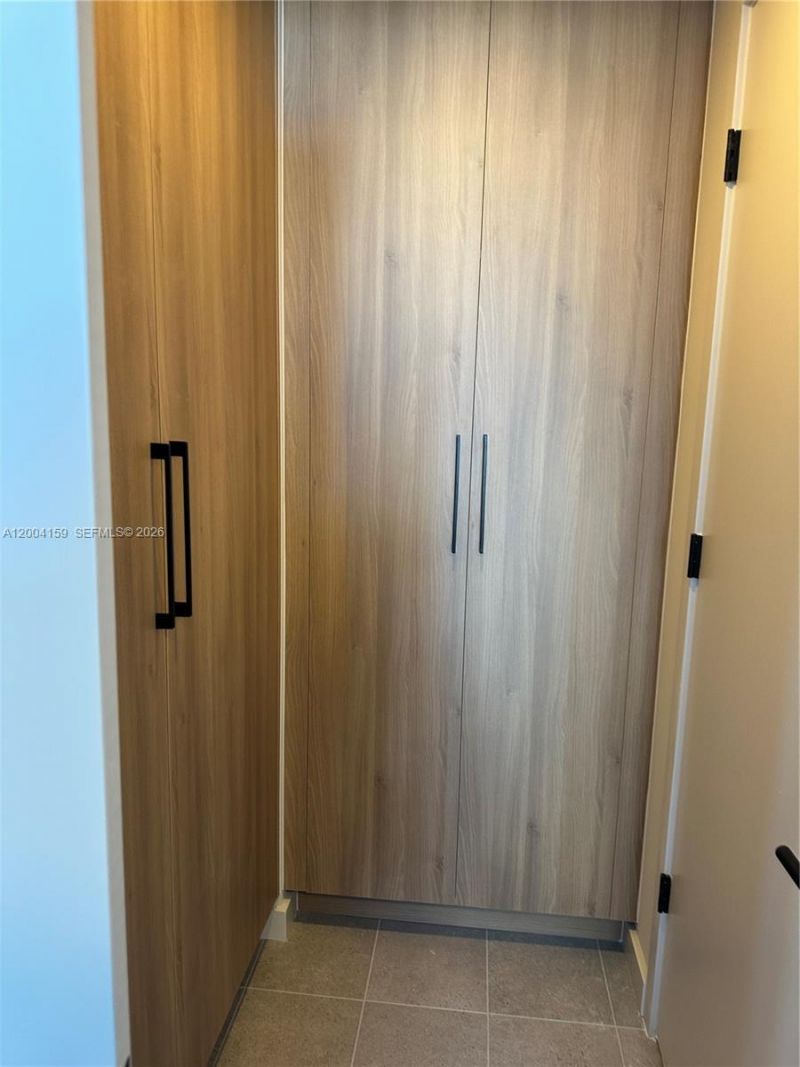121 NE 5, Unit 2712, Miami, FL 33132 Photo