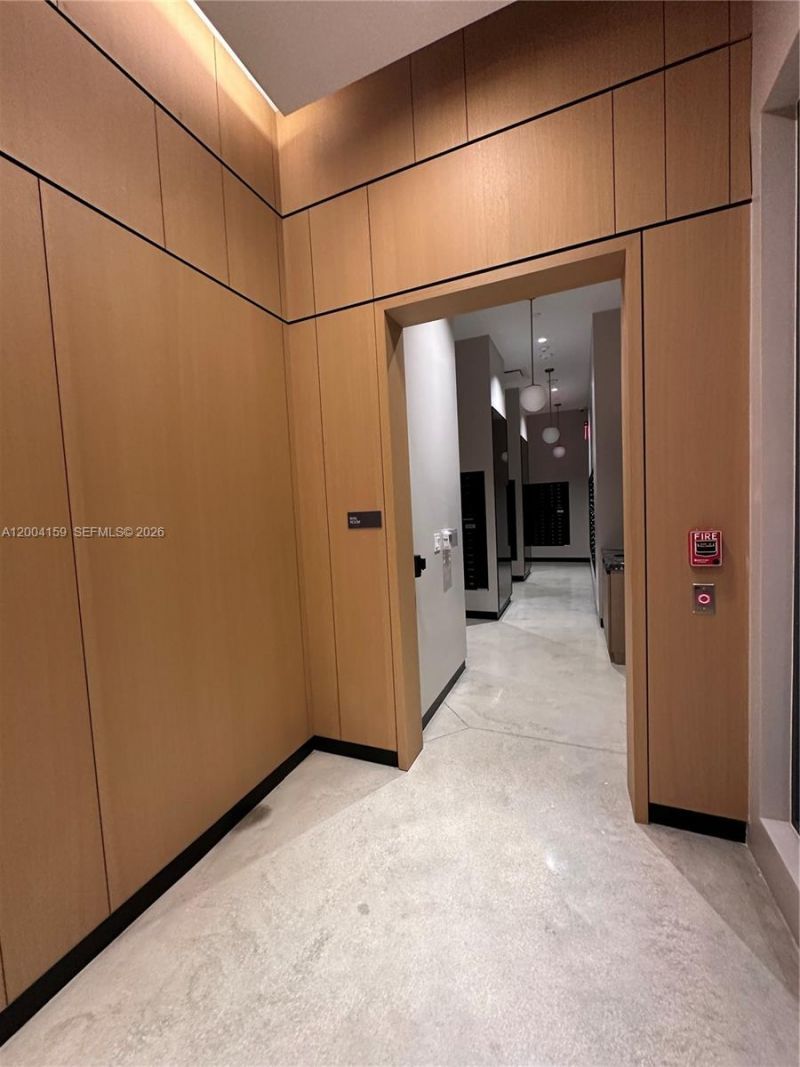 121 NE 5, Unit 2712, Miami, FL 33132 Photo