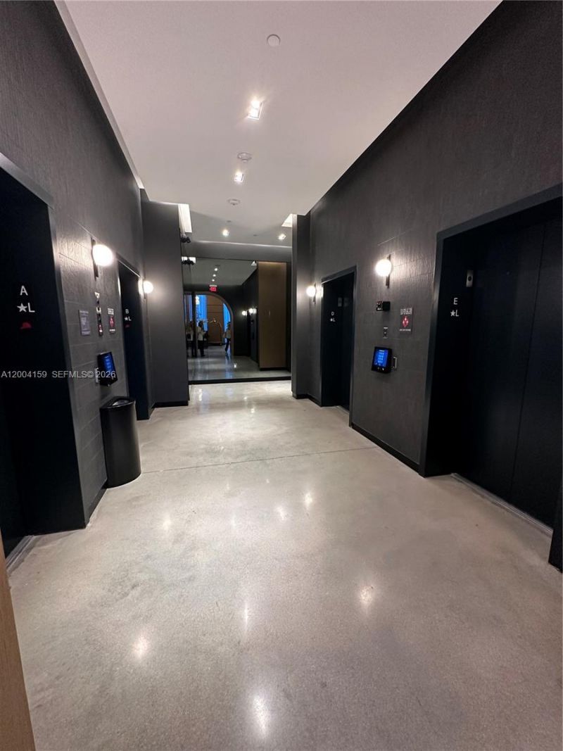 121 NE 5, Unit 2712, Miami, FL 33132 Photo