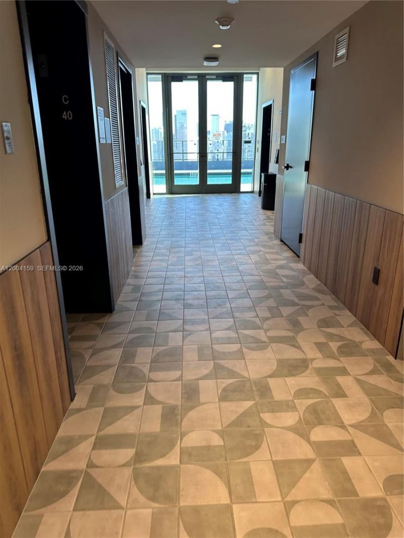 121 NE 5, Unit 2712, Miami, FL 33132 Photo