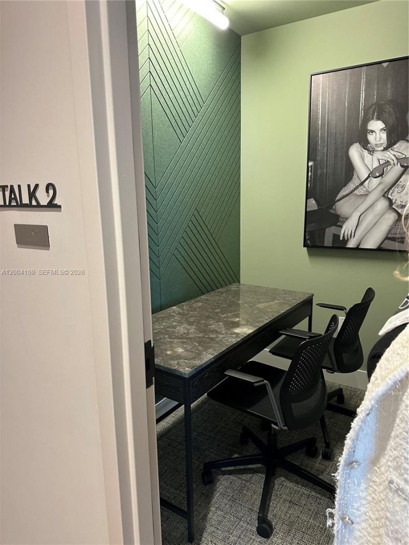 121 NE 5, Unit 2712, Miami, FL 33132 Photo