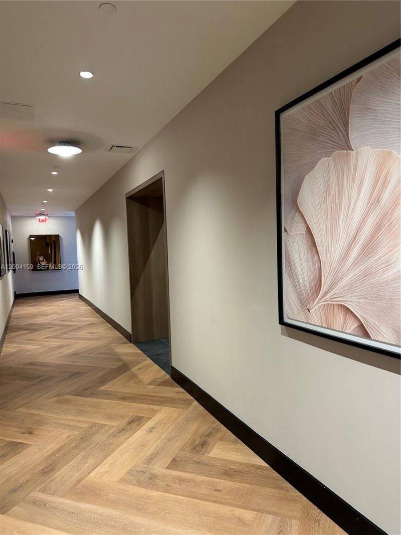 121 NE 5, Unit 2712, Miami, FL 33132 Photo