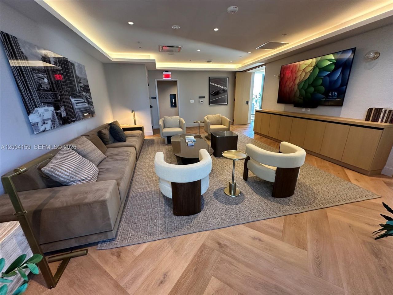 121 NE 5, Unit 2712, Miami, FL 33132 Photo