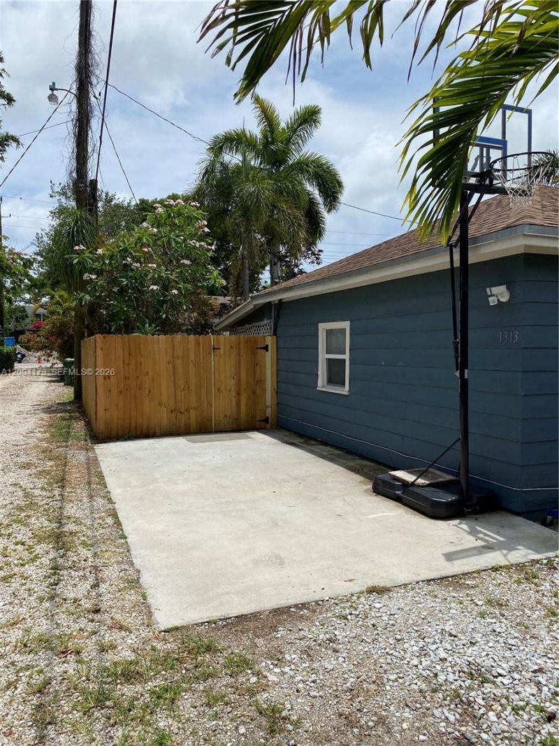 1313 NE 3rd St , Fort Lauderdale, FL 33301 Photo