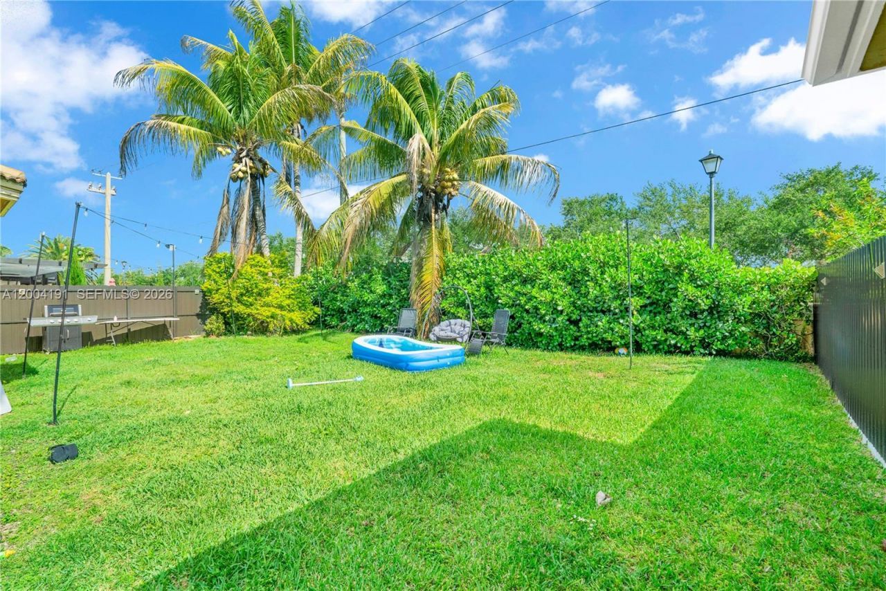 9031 SW 208th Ter, Cutler Bay, FL 33189 Photo