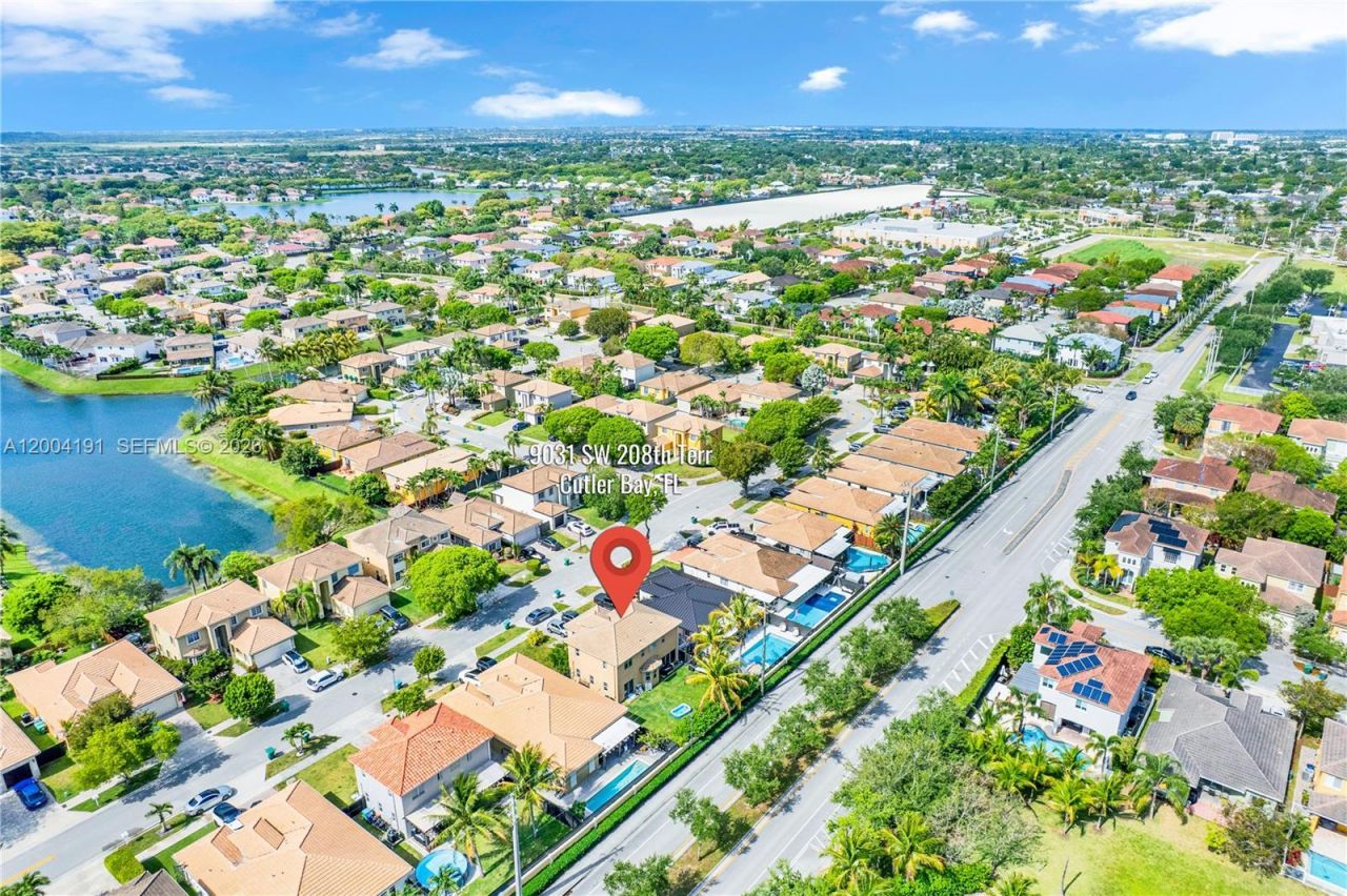 9031 SW 208th Ter, Cutler Bay, FL 33189 Photo
