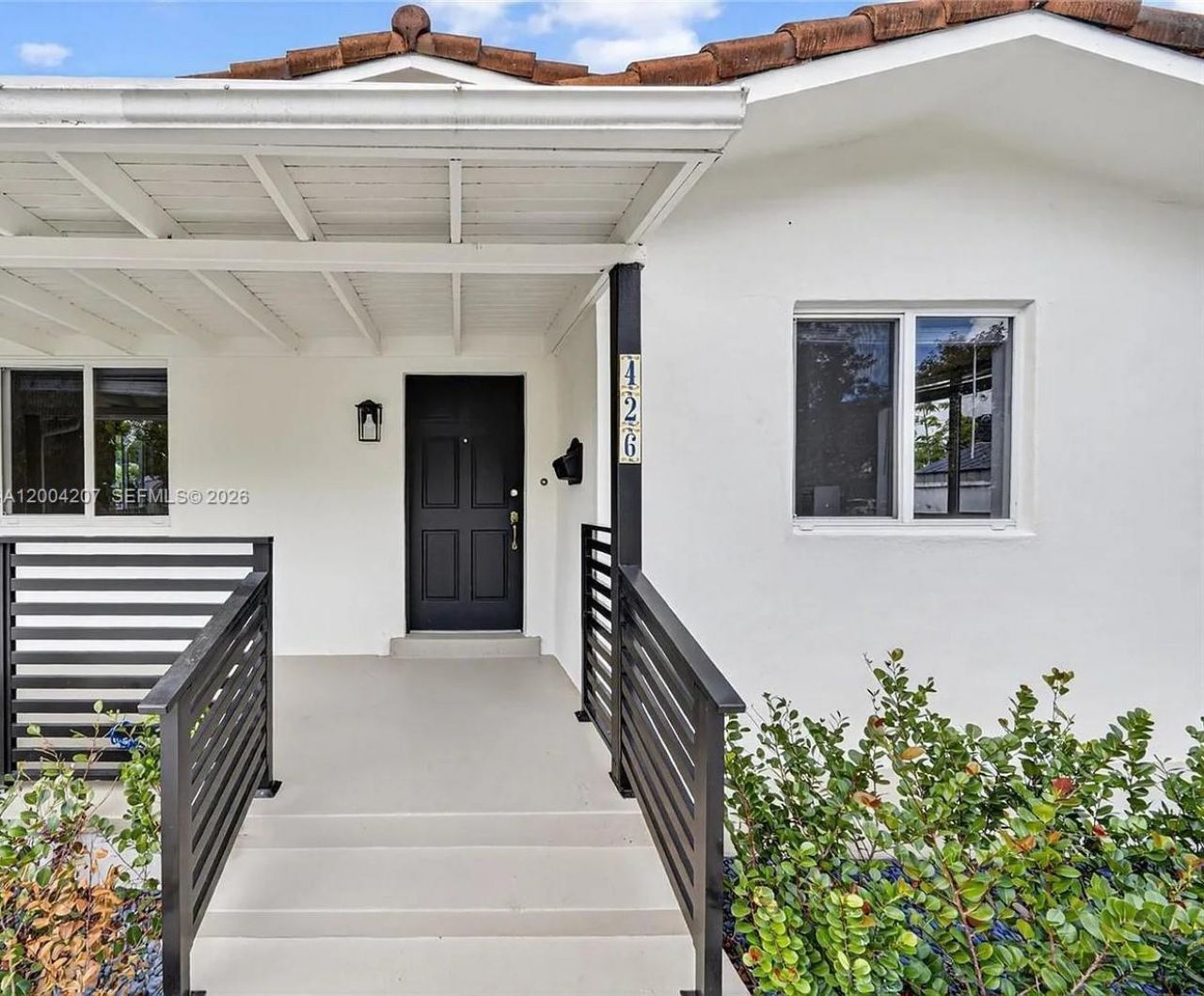 426 SW 26th Rd, Miami, FL 33129 Photo