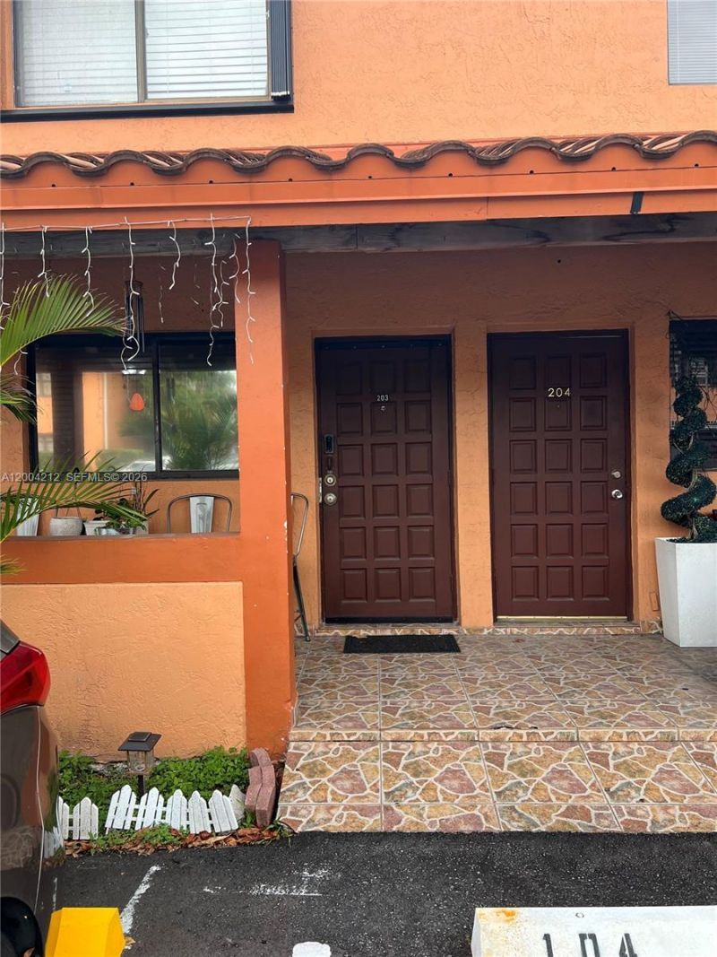 6370 W 27th Ct, Unit 38, Hialeah, FL 33016 Photo