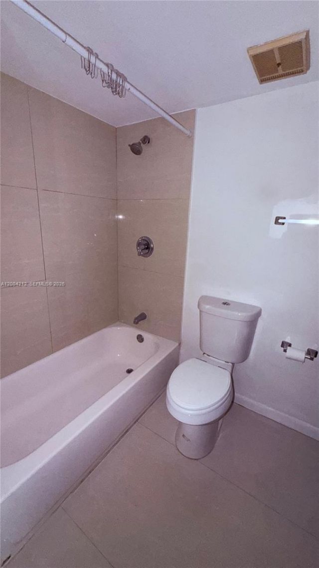 6370 W 27th Ct, Unit 203, Hialeah, FL 33016 Photo