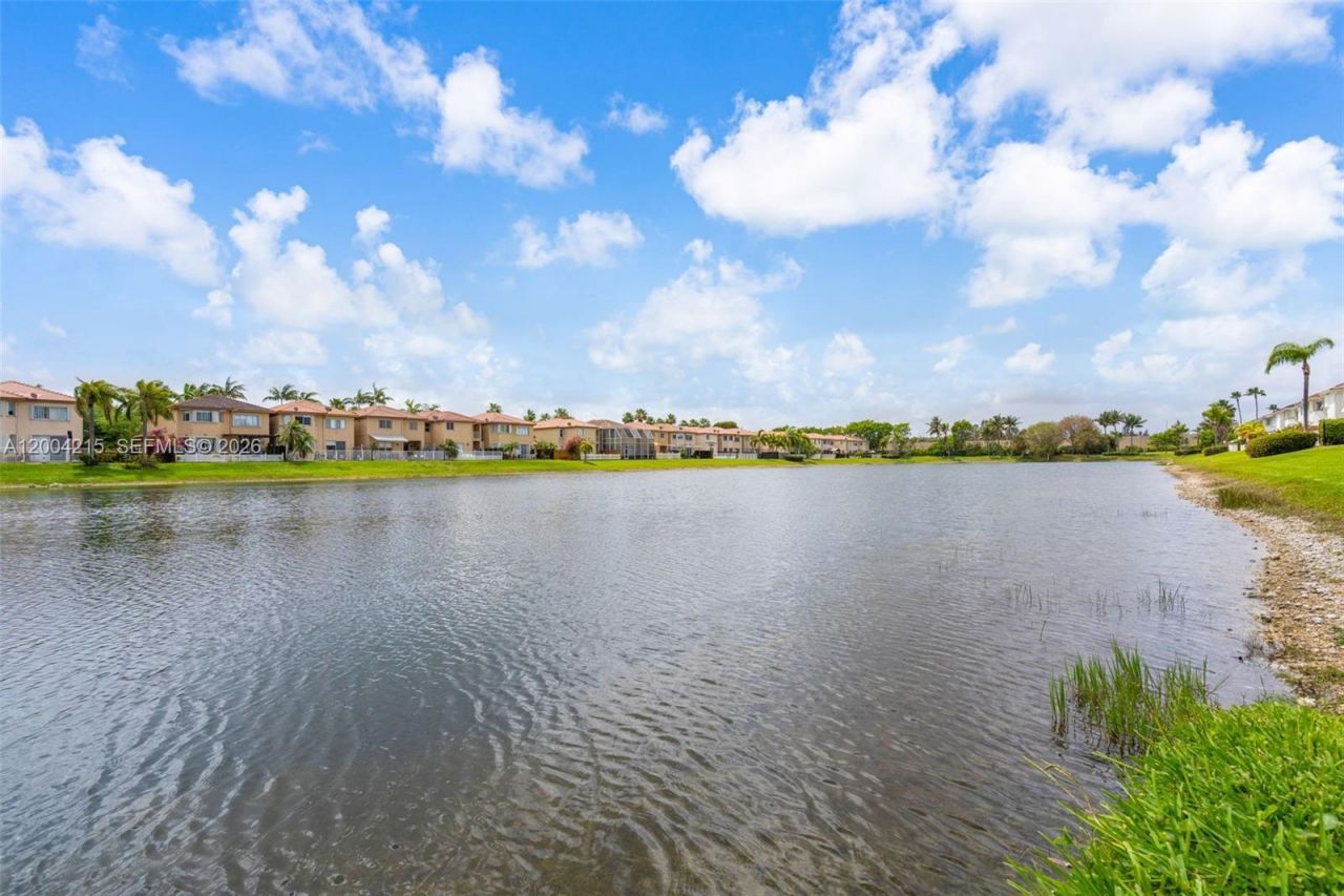 11462 NW 69th Ter , Doral, FL 33178 Photo