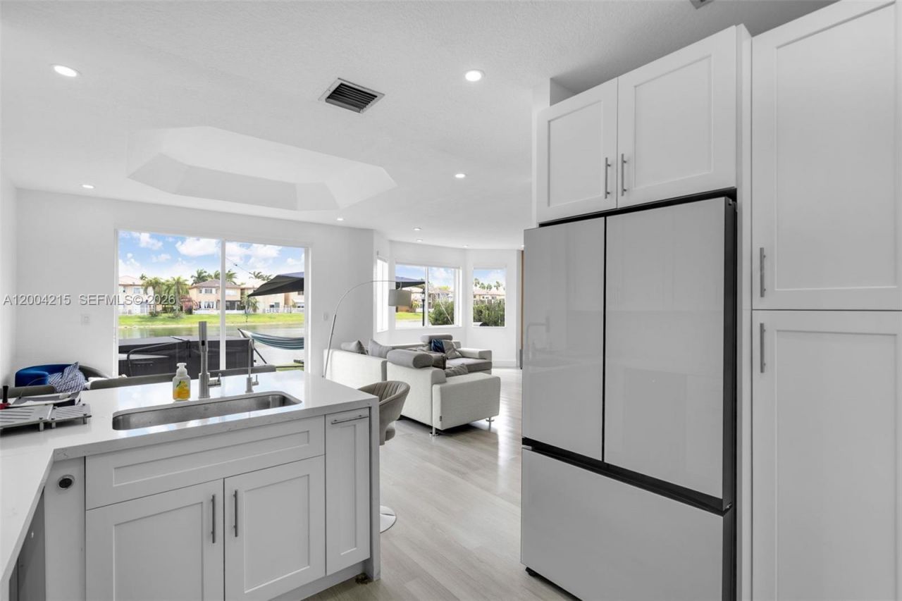 11462 NW 69th Ter , Doral, FL 33178 Photo