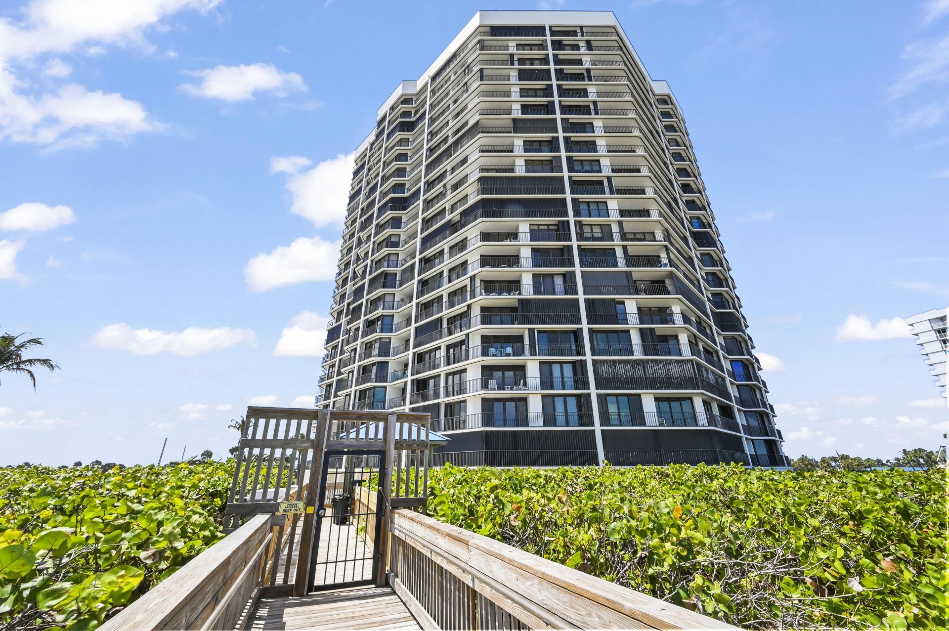 9650 S Ocean Drive, Unit 106, Jensen Beach, FL 34957 Photo