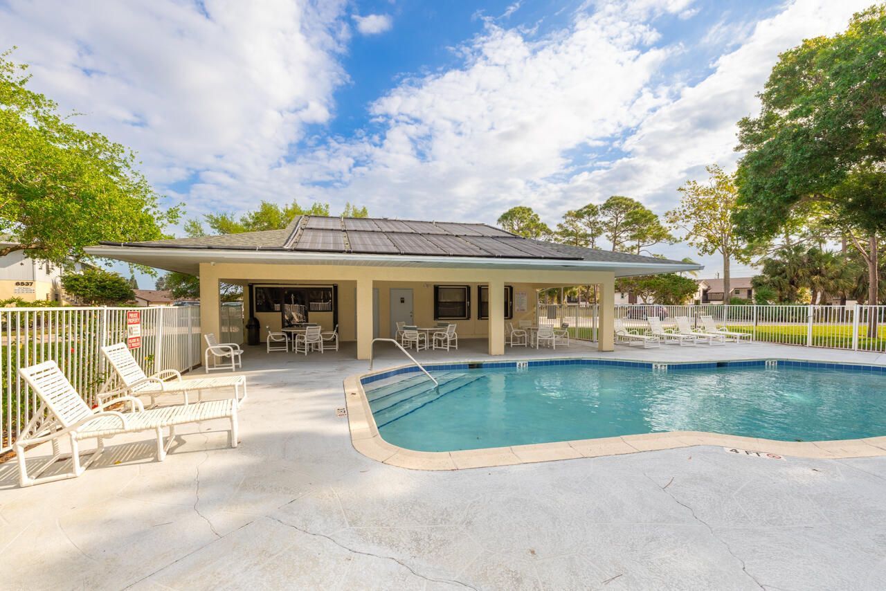 6537 SE Federal Highway, Unit 101, Stuart, FL 34997 Photo
