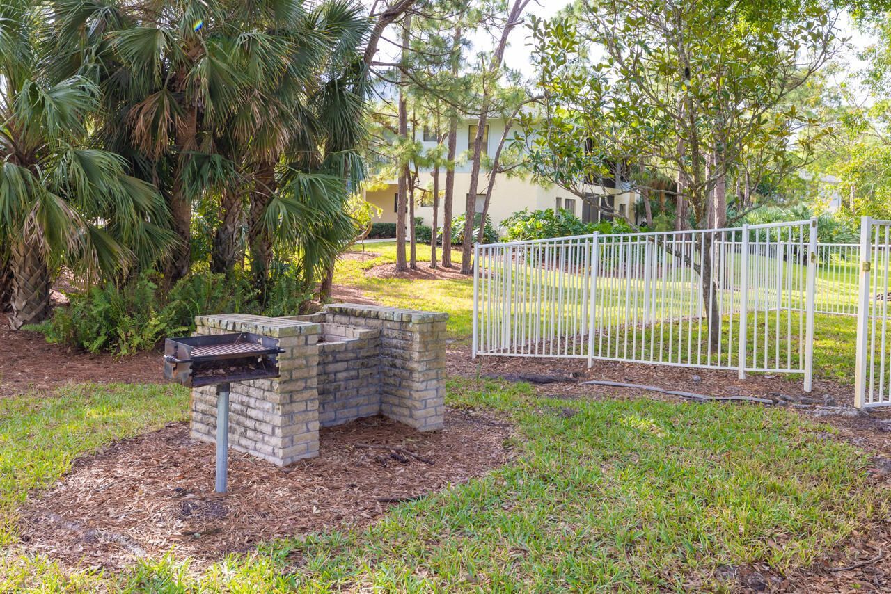 6537 SE Federal Highway, Unit 101, Stuart, FL 34997 Photo