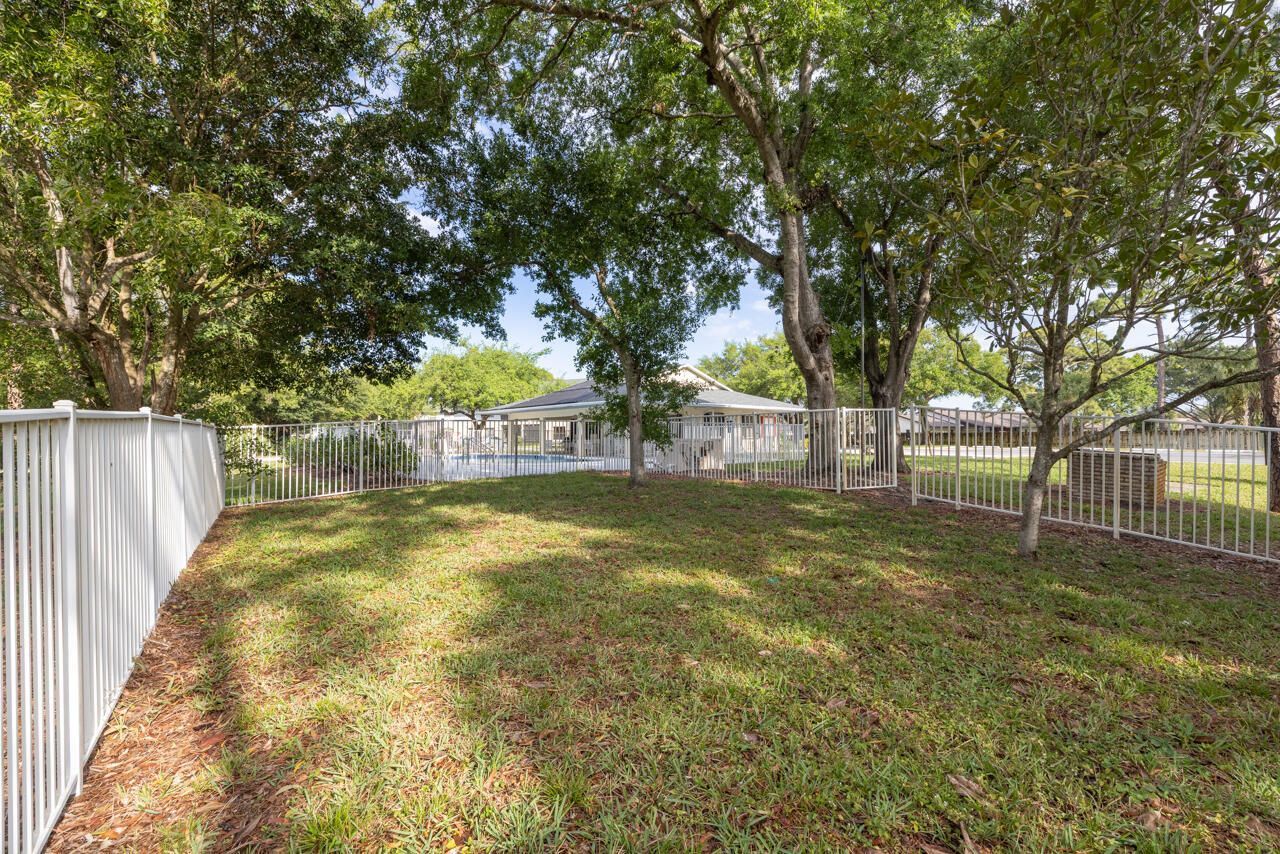 6537 SE Federal Highway, Unit 101, Stuart, FL 34997 Photo
