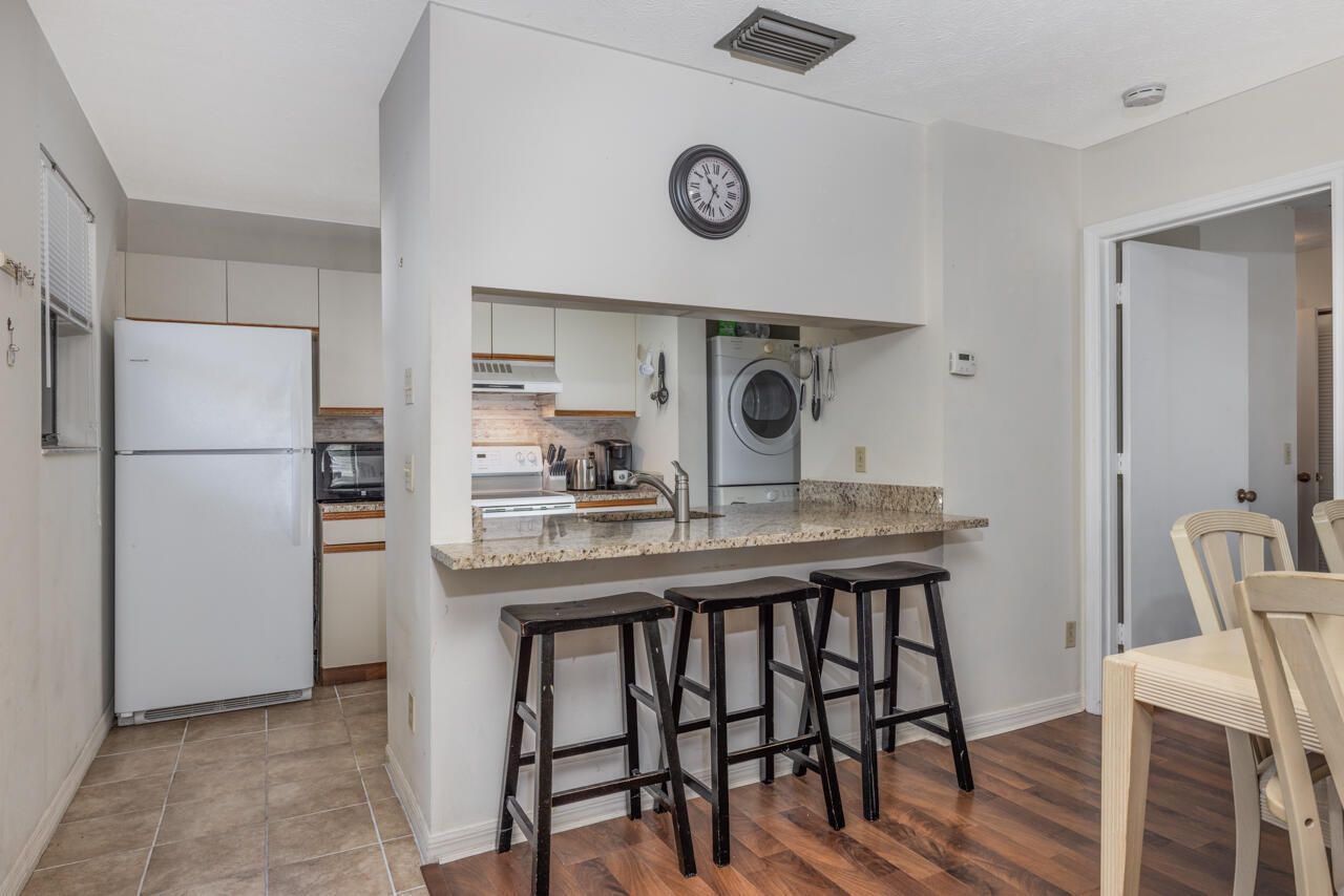 6537 SE Federal Highway, Unit 101, Stuart, FL 34997 Photo