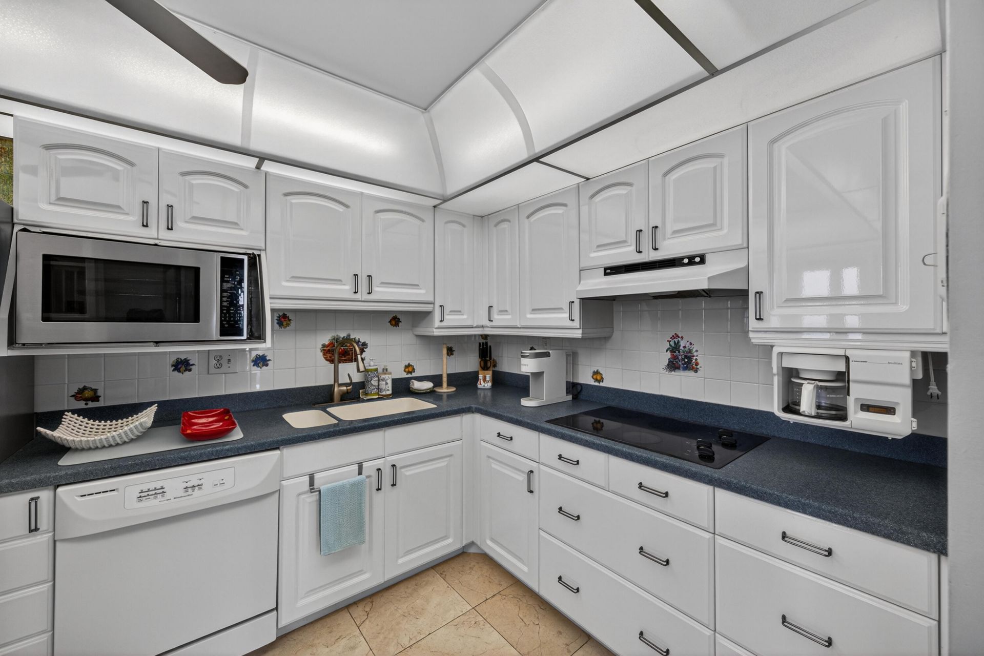 531 N Ocean Boulevard, Unit 1811, Pompano Beach, FL 33062 Photo