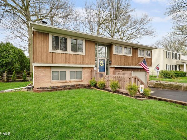 324 Southwood Drive, Perrysburg, OH 43551