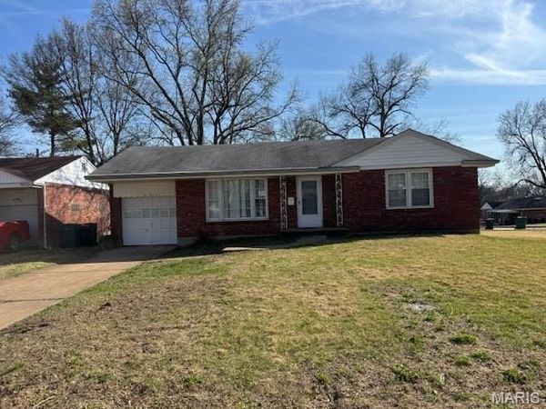 1082 Fontaine Place , St Louis, MO 63137