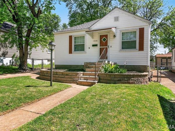 1338 Fairmount Court, St Louis, MO 63139