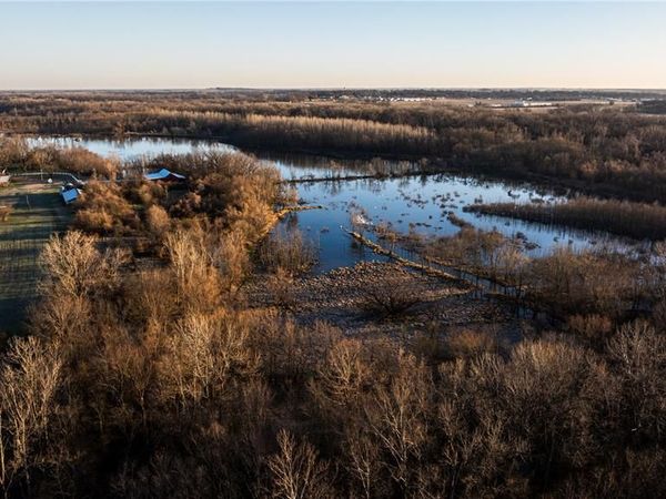 10000 Rieder Road , Lebanon, IL 62254