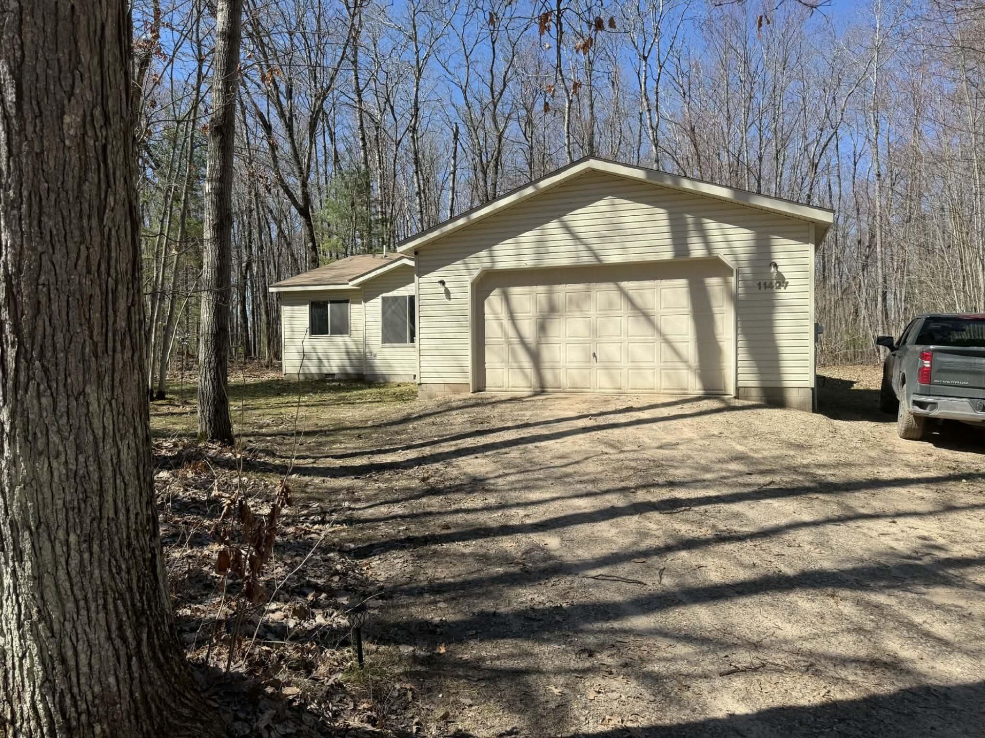 11427 W Hunting Horn Drive, Roscommon, MI 48653 Main Photo