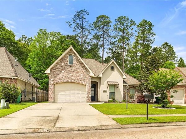 564 BATELEUR Way , Covington, LA 70434