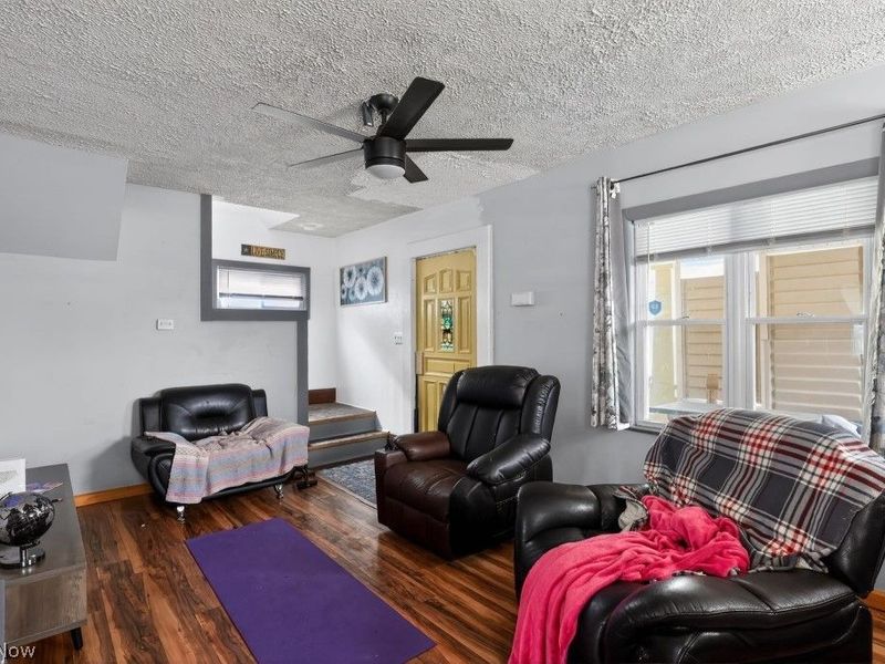 627 Hall Street NW, Warren, OH 44483 Photo 17