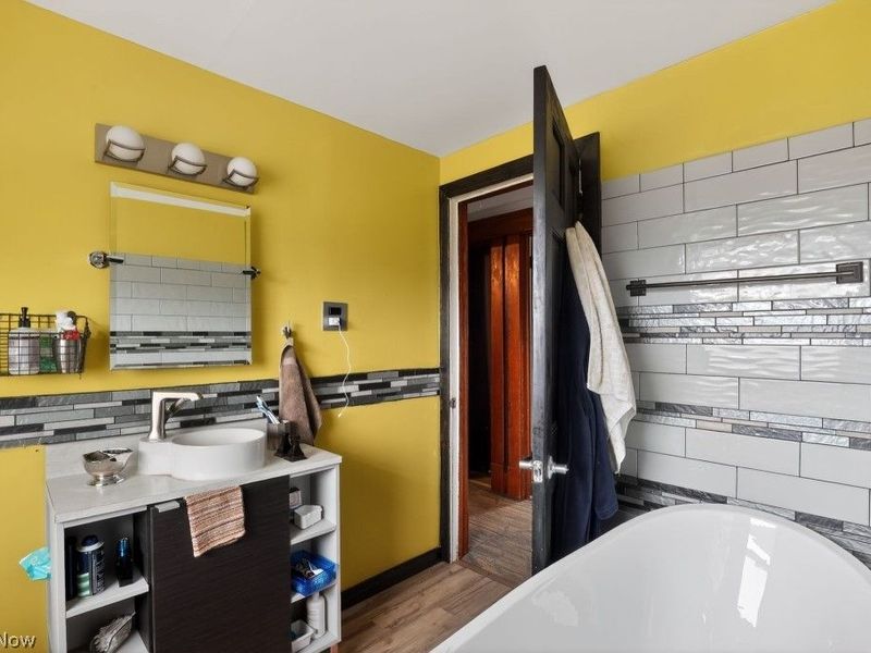 627 Hall Street NW, Warren, OH 44483 Photo 5