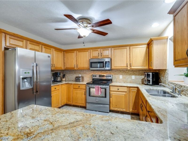 6124 Champagne Shores, Medina, OH 44256 Photo 13