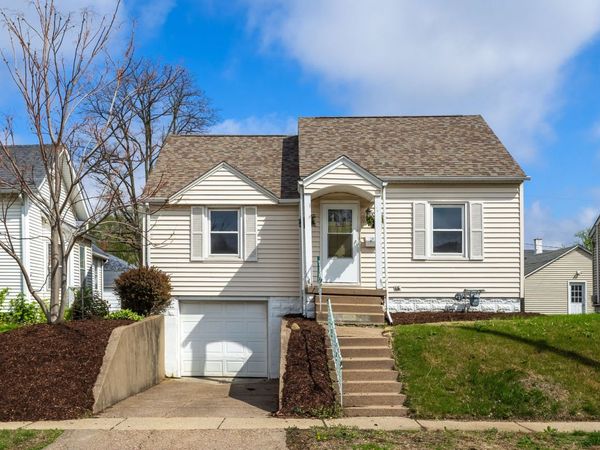 650 E Colorado Street , Davenport, IA 52803