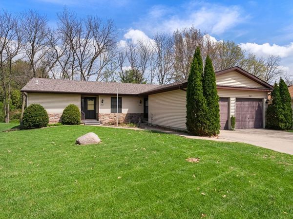 3827 Belle Avenue, Davenport, IA 52807