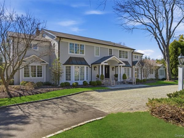 17 Quaker Ridge Road , Brookville, NY 11545