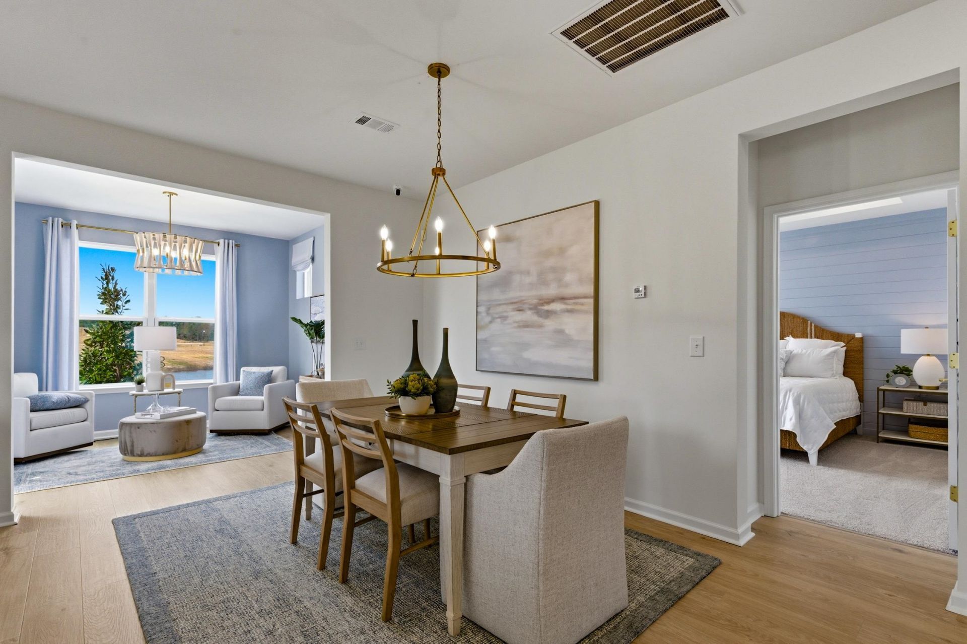 3052 Claredon St  Photo 13